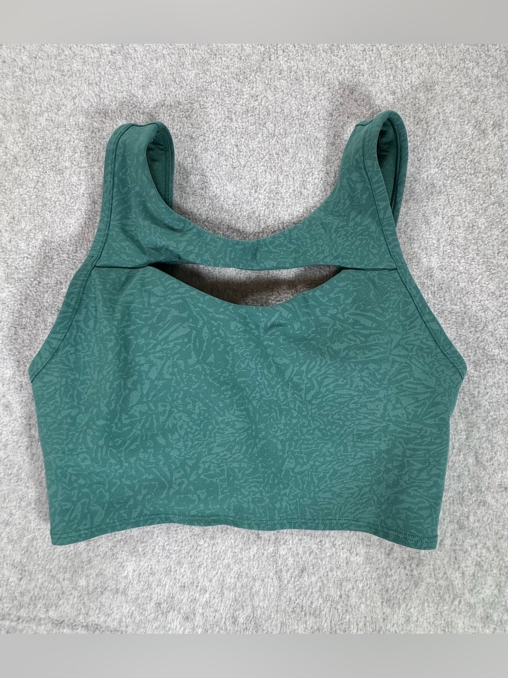 lululemon Women’s Everlux Cut-Out Tran Bra Teal Size 4 B/C Cup